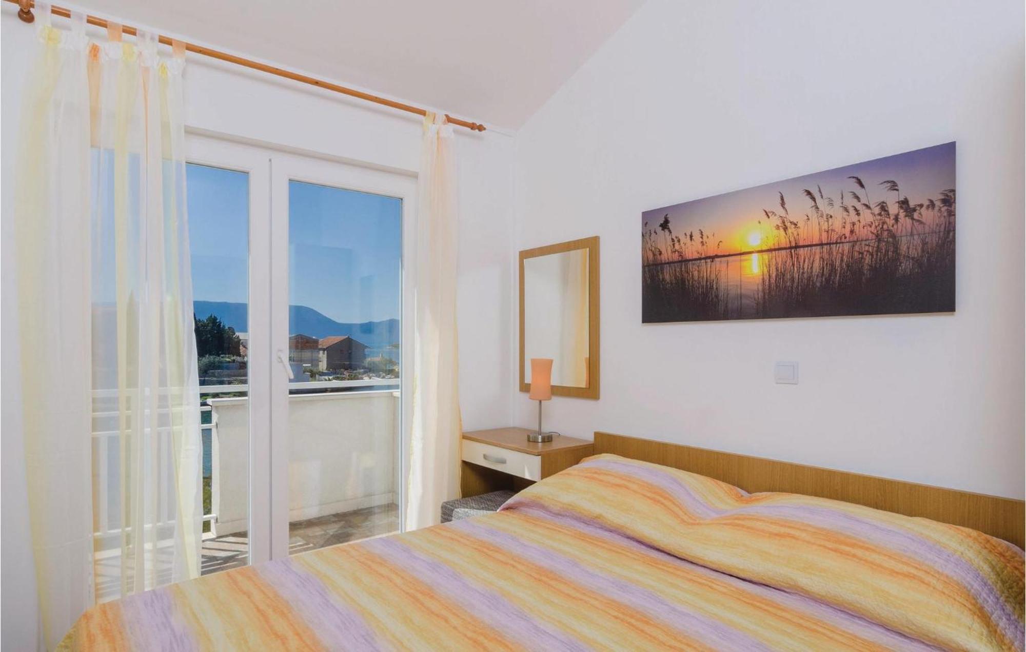 Nice Apartment In Blace With Wifi Exteriör bild